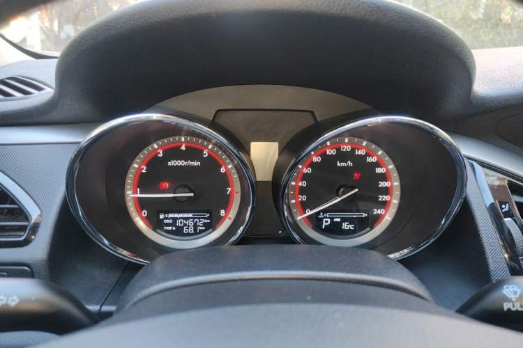 Used Bestune B70 2014 2.0L automatic comfort version Instrument Cluster