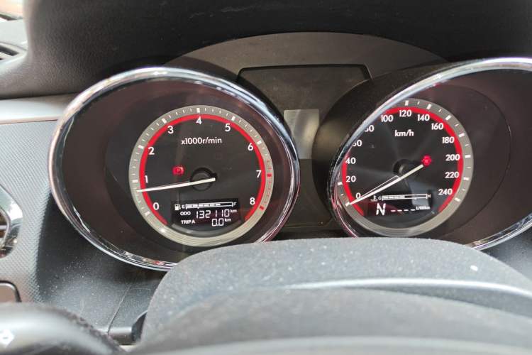 Used Bestune B70 2014 2.0L automatic luxury version Instrument Cluster