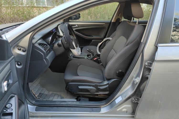 Used Bestune B70 2014 2.0L automatic comfort version Left Front Seat