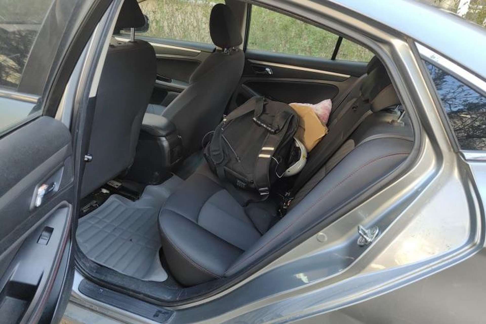 Used Bestune B70 2014 2.0L automatic comfort version Left Rear Seat