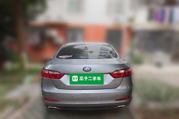 Used Bestune B70 2014 2.0L automatic luxury version Rear