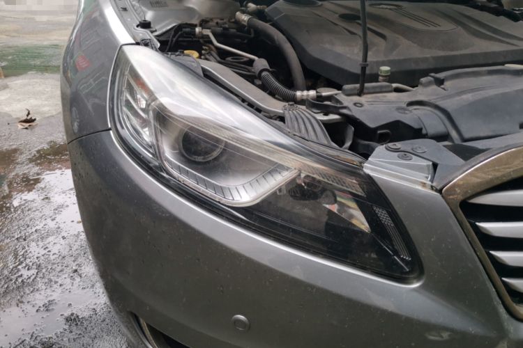 Used Bestune B70 2014 2.0L automatic luxury version Right Front Headlight