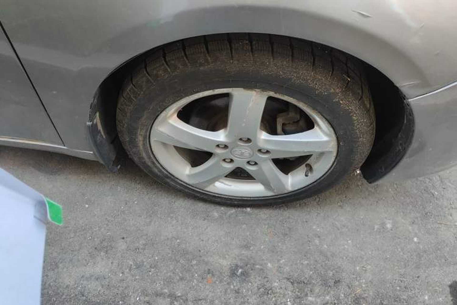 Used Bestune B70 2014 2.0L automatic comfort version Right Front Wheel Hub