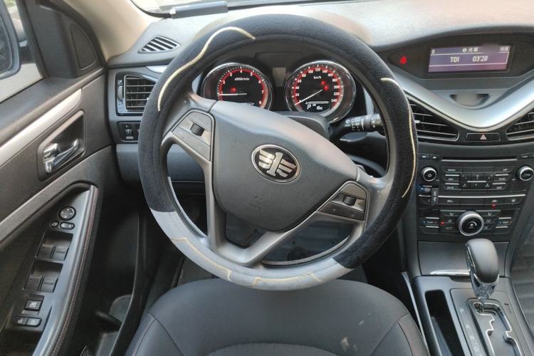 Used Bestune B70 2014 2.0L automatic comfort version Steering Wheel