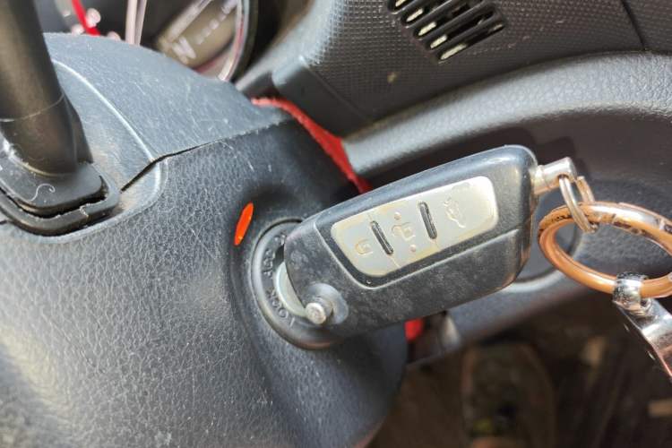Used Bestune B70 2014 2.0L automatic luxury version Vehicle Key