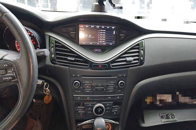 Used Bestune B70 2014 1.8T Automatic Sport Luxury Model Audio And AC Panel
