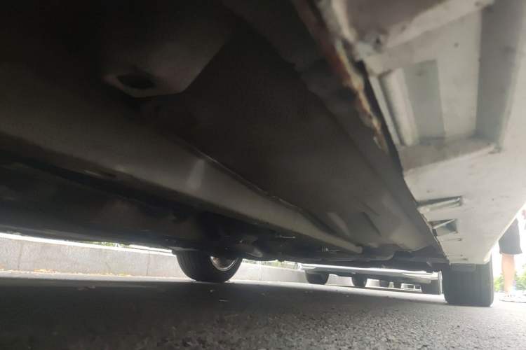 Used Bestune B70 2014 2.0L automatic comfort version Chassis Front Left