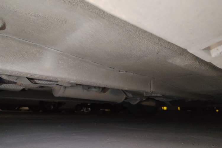 Used Bestune B70 2014 2.0L automatic luxury version Chassis Front Left