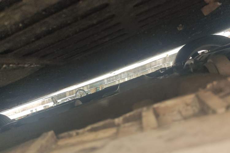 Used Bestune B70 2014 2.0L automatic comfort version Chassis Front Left