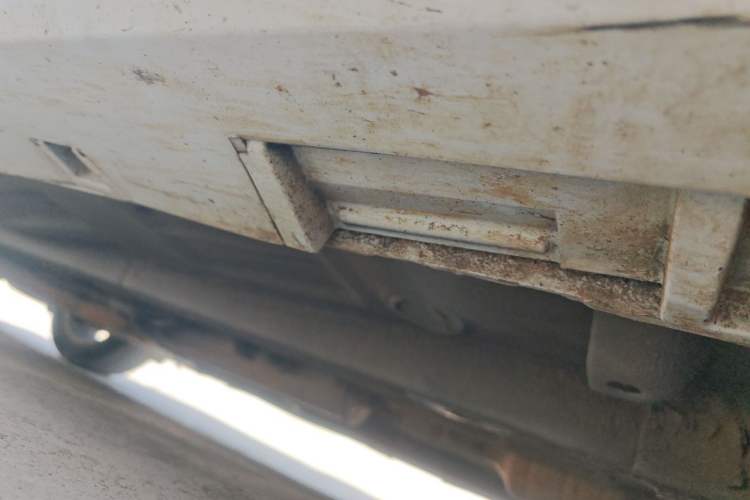 Used Bestune B70 2014 2.0L automatic comfort version Chassis Front Right