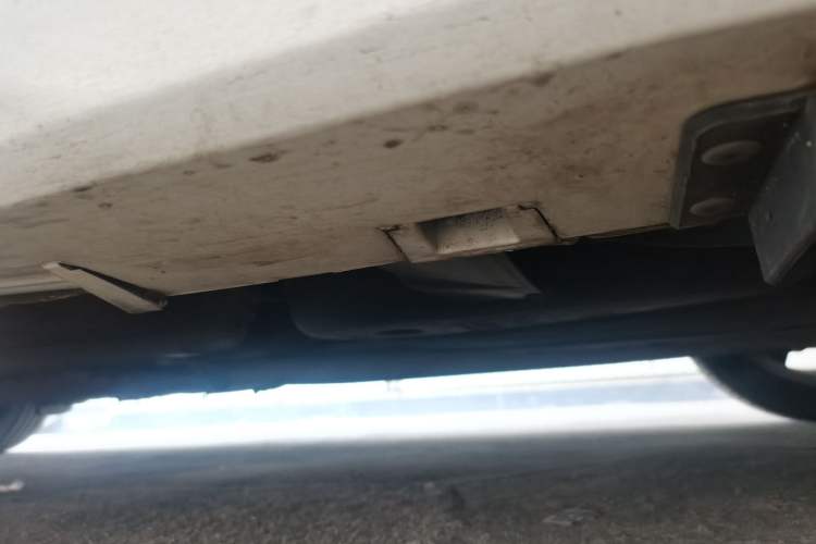 Used Bestune B70 2014 2.0L automatic luxury version Chassis Rear Left