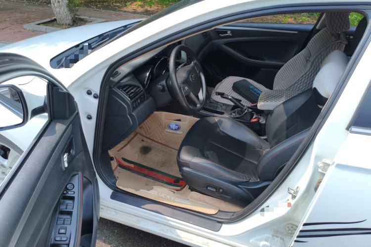 Used Bestune B70 2014 2.0L automatic luxury version Driver Seat