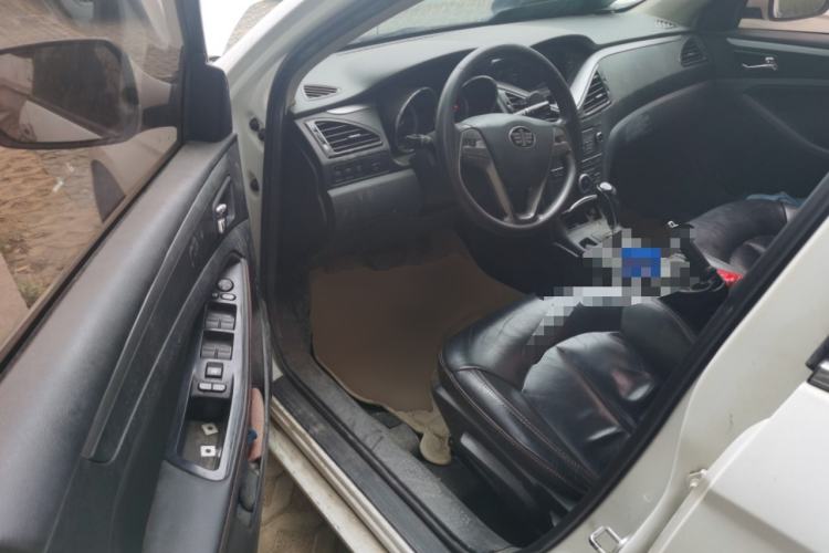 Used Bestune B70 2014 2.0L automatic comfort version Driver Seat