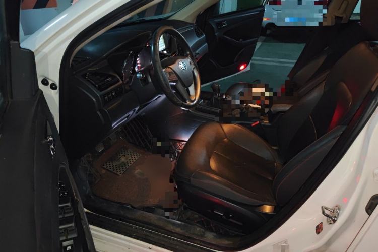 Used Bestune B70 2014 2.0L manual luxury version Driver Seat