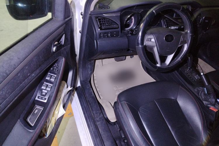 Used Bestune B70 2014 2.0L automatic luxury version Driver Seat