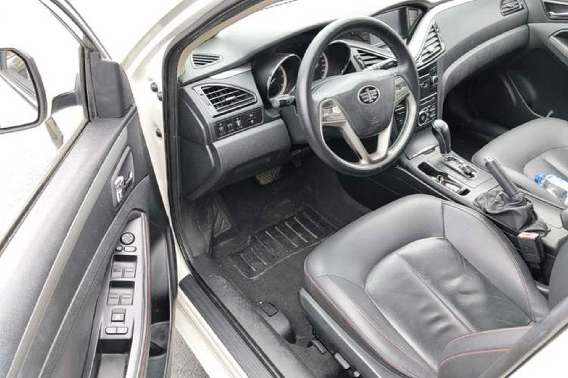 Used Bestune B70 2014 2.0L automatic luxury version Driver Seat