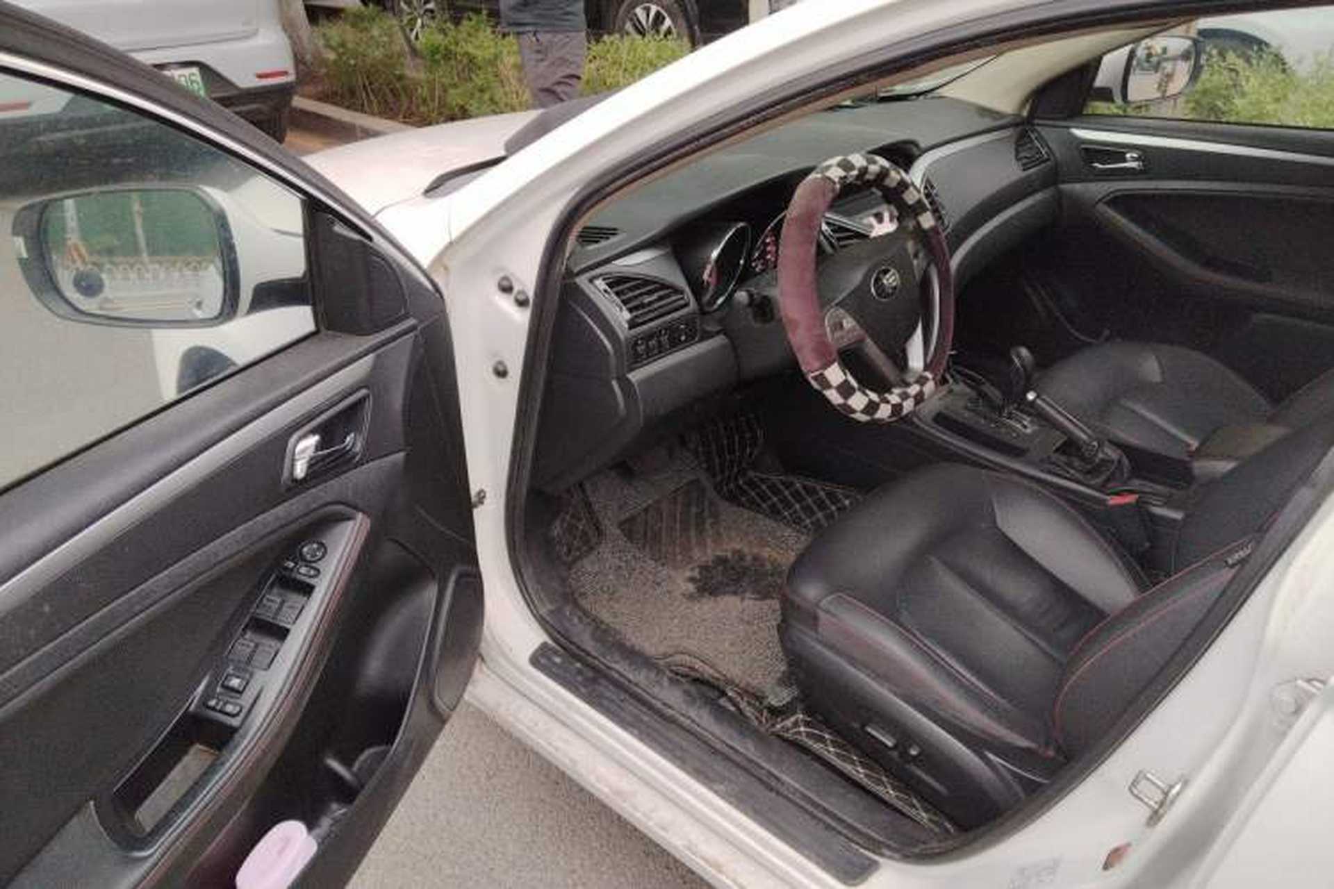 Used Bestune B70 2014 2.0L automatic luxury version Driver Seat