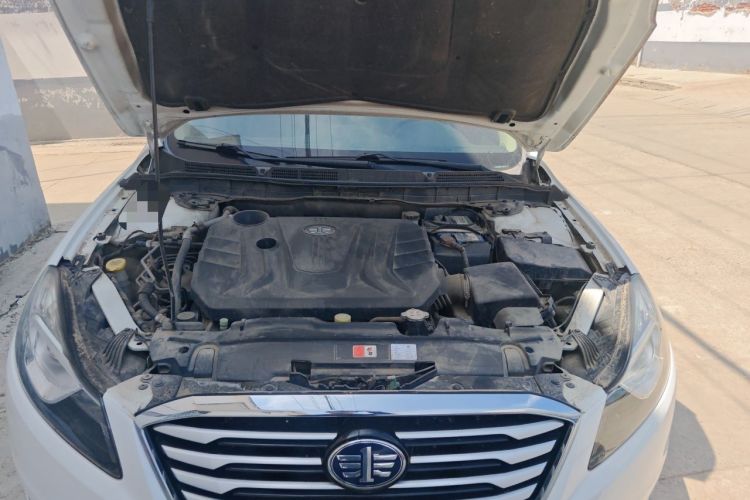 Used Bestune B70 2014 2.0L automatic comfort version Engine Bay