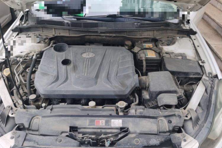 Used Bestune B70 2014 2.0L automatic comfort version Engine Bay