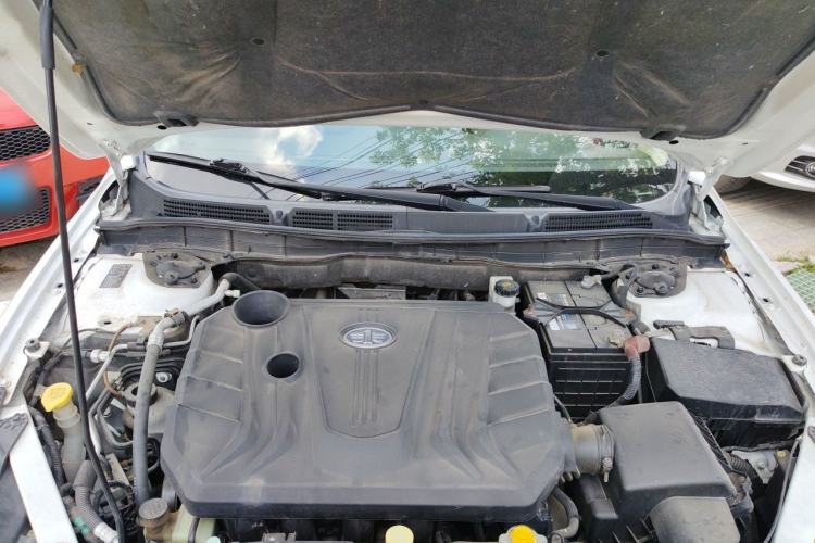 Used Bestune B70 2014 2.0L automatic luxury version Engine Bay