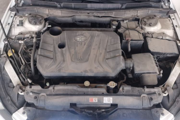 Used Bestune B70 2014 2.0L automatic luxury version Engine Bay