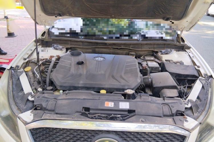 Used Bestune B70 2014 2.0L manual luxury version Engine Bay