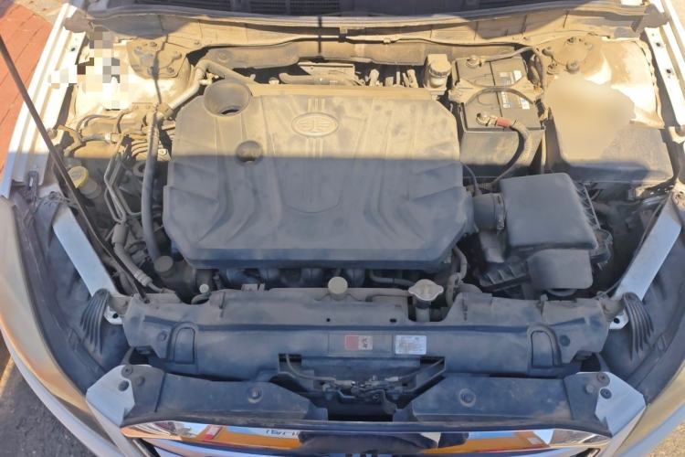 Used Bestune B70 2014 2.0L automatic comfort version Engine Bay