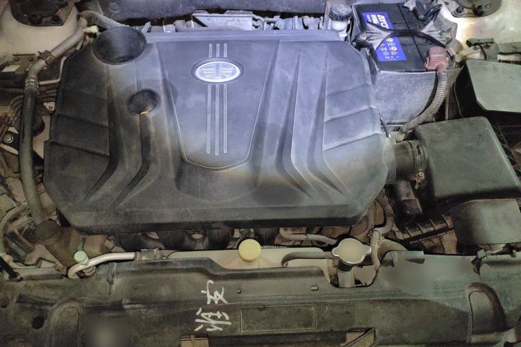 Used Bestune B70 2014 2.0L automatic luxury version Engine Bay
