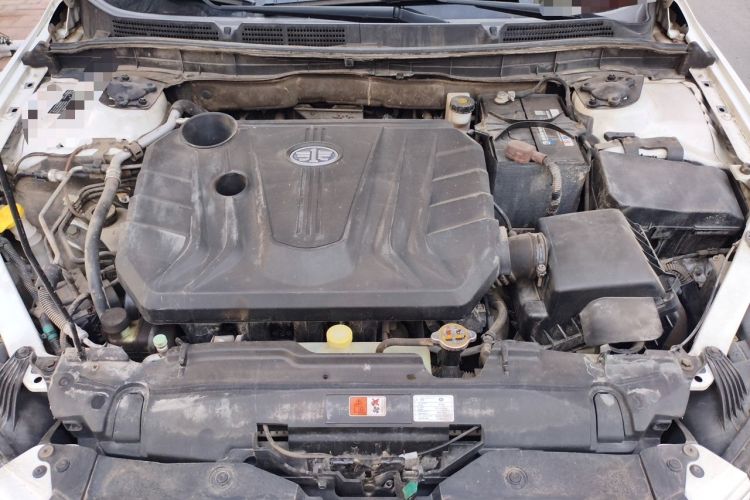 Used Bestune B70 2014 2.0L automatic comfort version Engine Bay