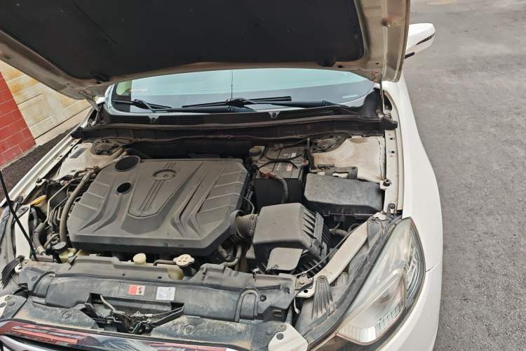Used Bestune B70 2014 2.0L automatic comfort version Engine Bay Left