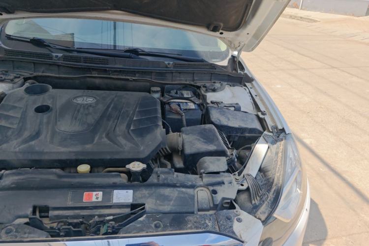 Used Bestune B70 2014 2.0L automatic comfort version Engine Bay Left
