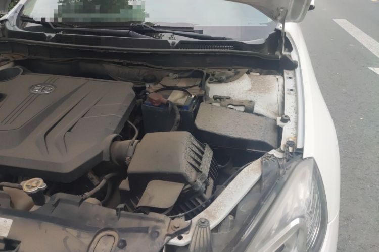 Used Bestune B70 2014 2.0L automatic comfort version Engine Bay Left
