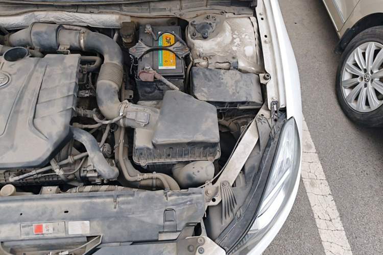 Used Bestune B70 2014 1.8T Automatic Sport Premium Edition Engine Bay Left