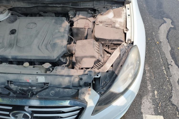 Used Bestune B70 2014 2.0L automatic luxury version Engine Bay Left