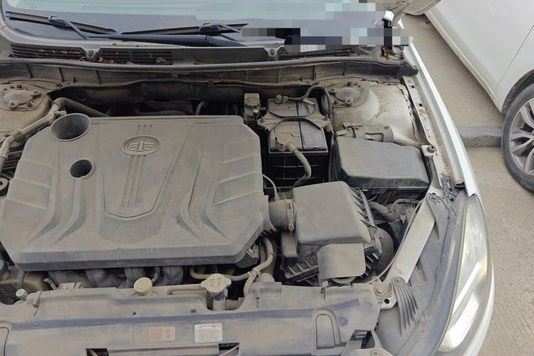 Used Bestune B70 2014 2.0L automatic luxury version Engine Bay Left
