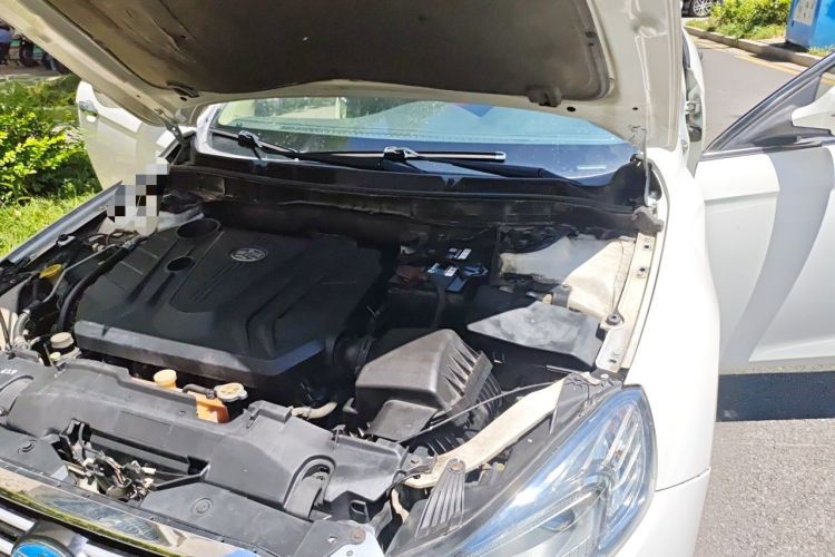 Used Bestune B70 2014 2.0L automatic comfort version Engine Bay Left