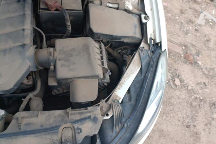 Used Bestune B70 2014 2.0L automatic luxury version Engine Bay Left