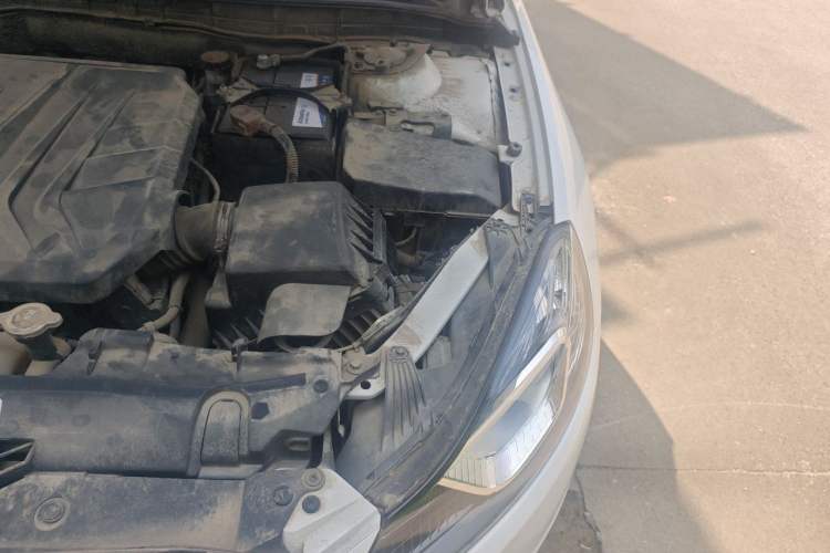 Used Bestune B70 2014 2.0L manual luxury version Engine Bay Left