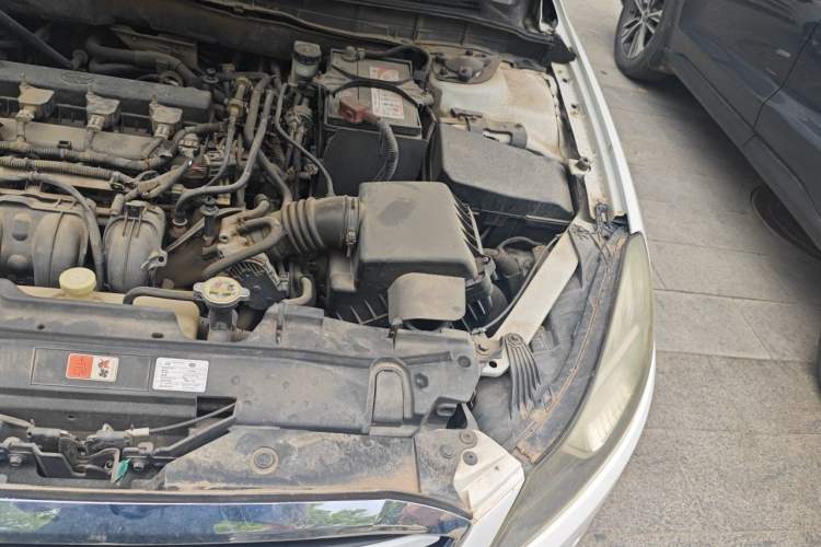 Used Bestune B70 2014 2.0L automatic luxury version Engine Bay Left