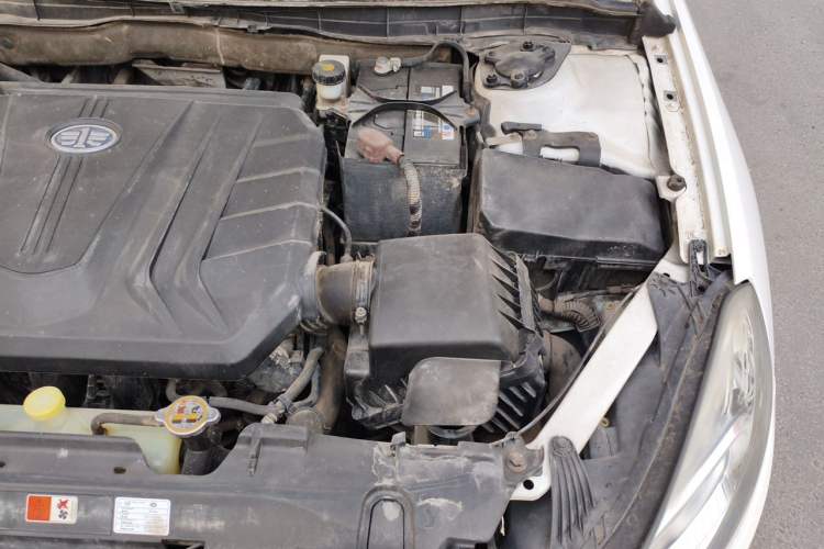 Used Bestune B70 2014 2.0L automatic comfort version Engine Bay Left