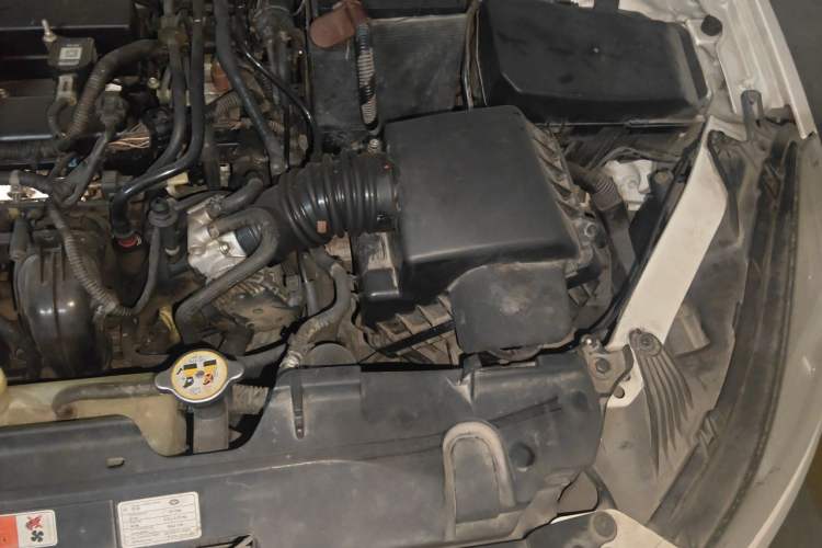 Used Bestune B70 2014 2.0L automatic luxury version Engine Bay Left