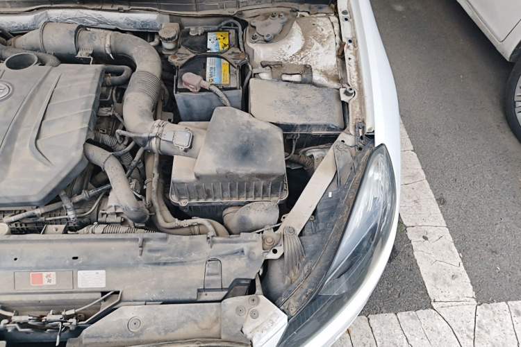 Used Bestune B70 2014 1.8T Automatic Sport Luxury Model Engine Bay Left