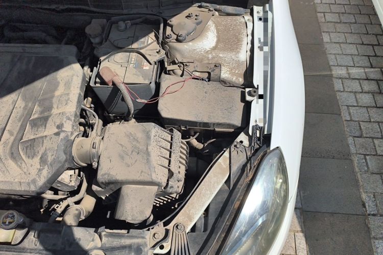 Used Bestune B70 2014 2.0L automatic comfort version Engine Bay Left