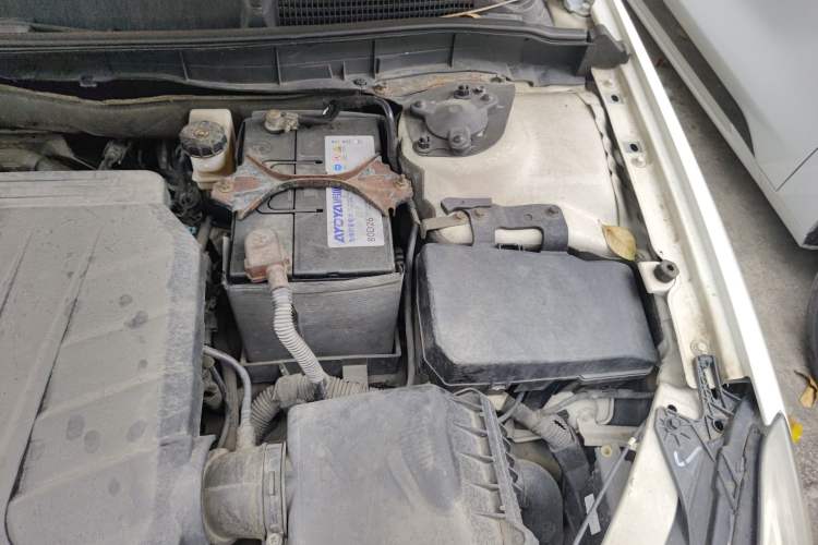 Used Bestune B70 2014 2.0L automatic comfort version Engine Bay Left