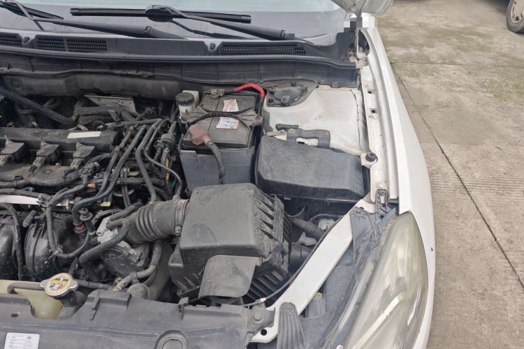 Used Bestune B70 2014 2.0L automatic luxury version Engine Bay Left