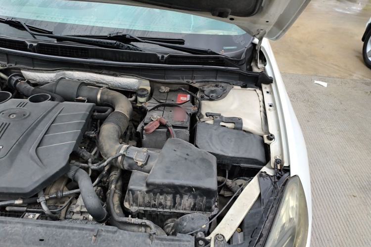 Used Bestune B70 2014 1.8T Automatic Sport Luxury Model Engine Bay Left