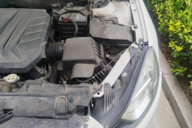 Used Bestune B70 2014 2.0L automatic comfort version Engine Bay Left