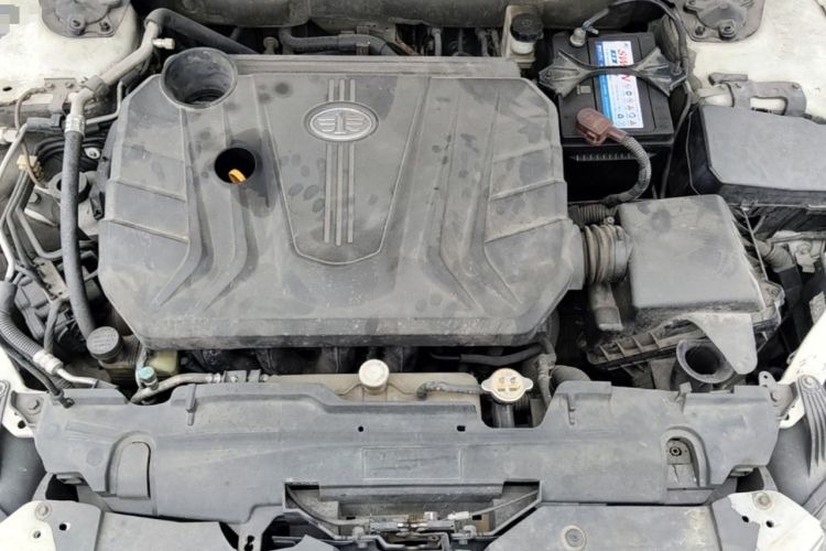 Used Bestune B70 2014 2.0L automatic luxury version Engine Bay