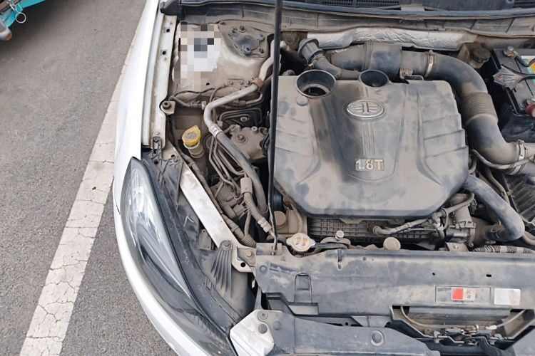 Used Bestune B70 2014 1.8T Automatic Sport Premium Edition Engine Bay Right