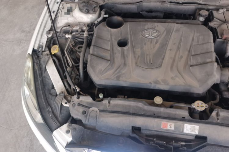 Used Bestune B70 2014 2.0L automatic luxury version Engine Bay Right